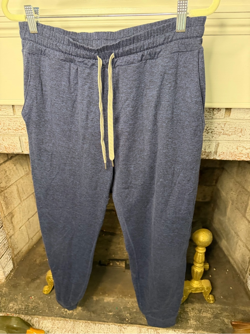 Vuori Navy Heather Joggers with Cream Drawcord